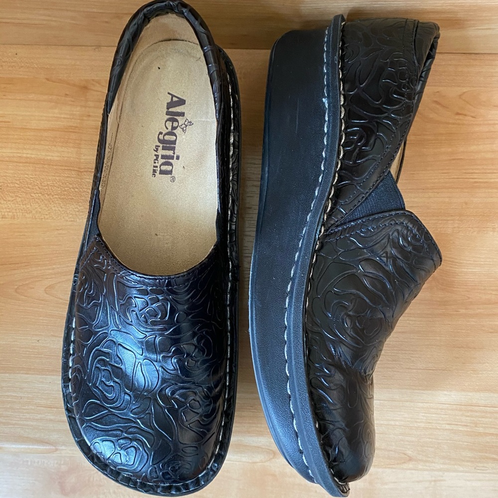 Women’s shoes